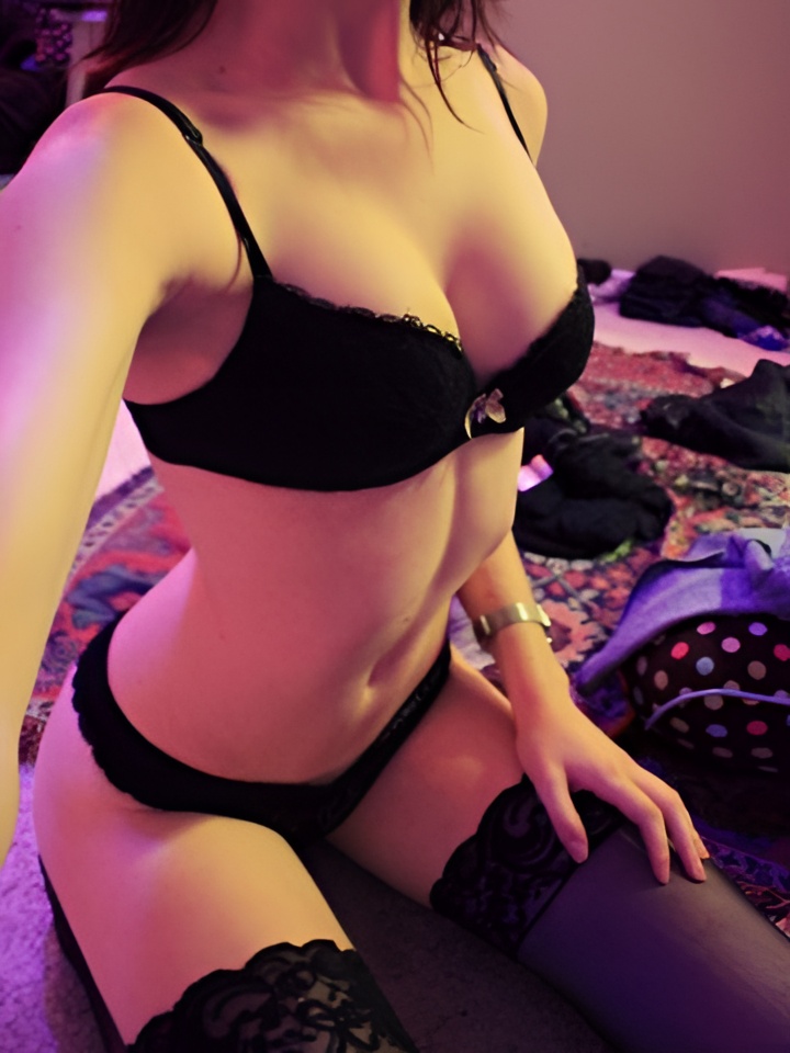 Бронислава привлекательная девушка из Вязников цена от 10000 руб