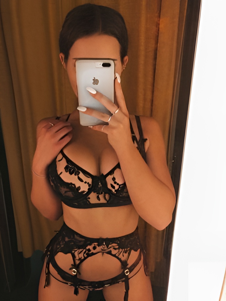 Сабина привлекательная девушка из Вязников цена от 10000 руб